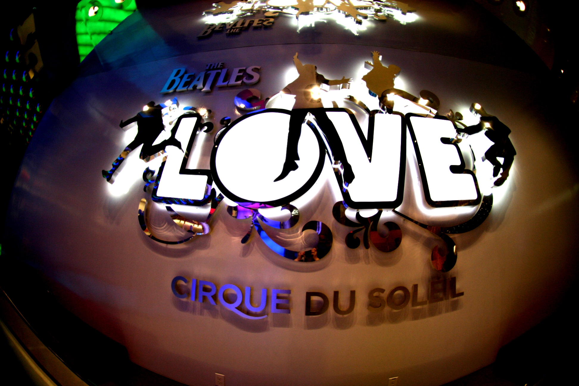 Beatles_love.jpg